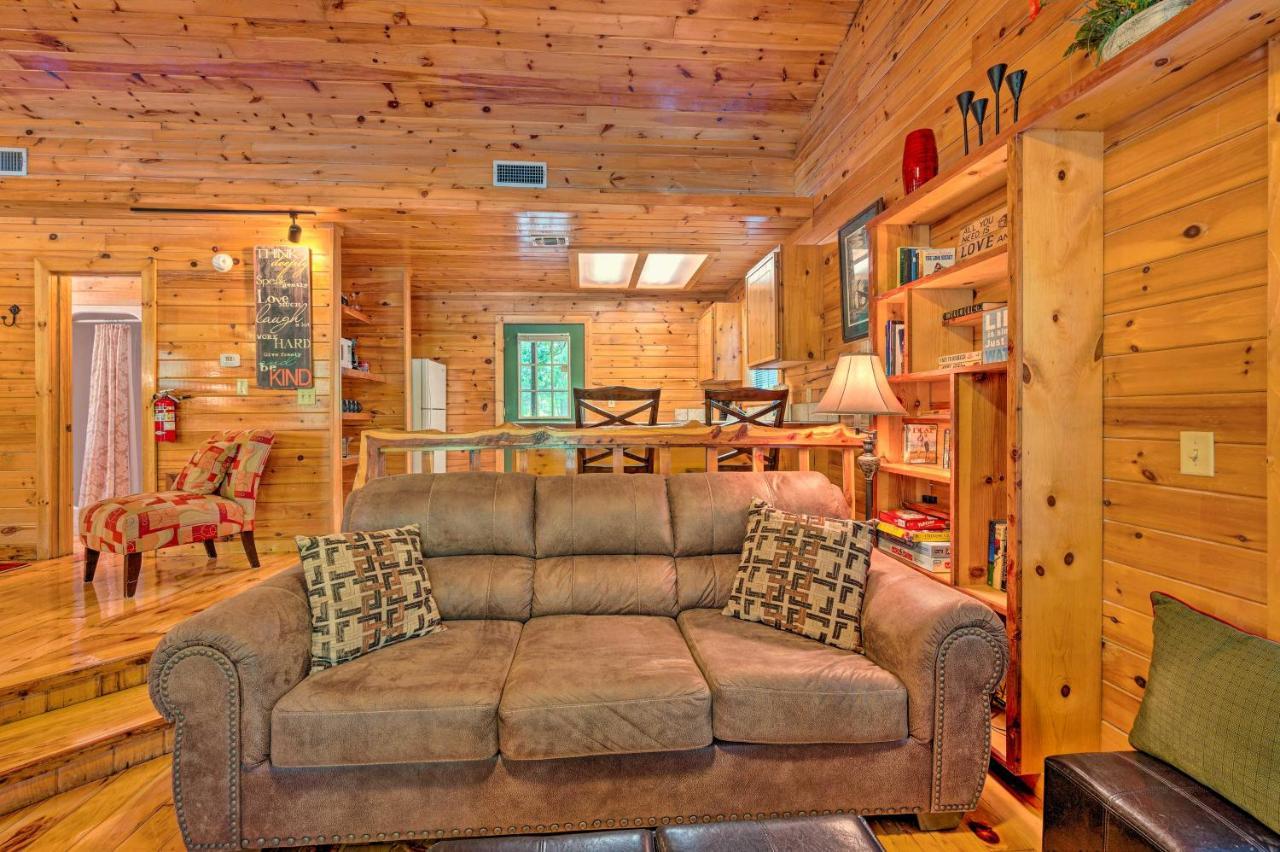 Ideally Located Broken Bow Cabin - Private Hot Tub Exterior photo